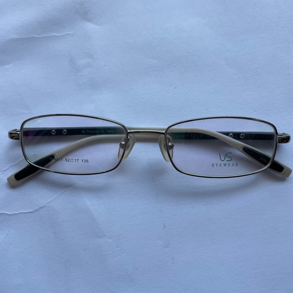 Silver Glasses - Picture 1 of 6